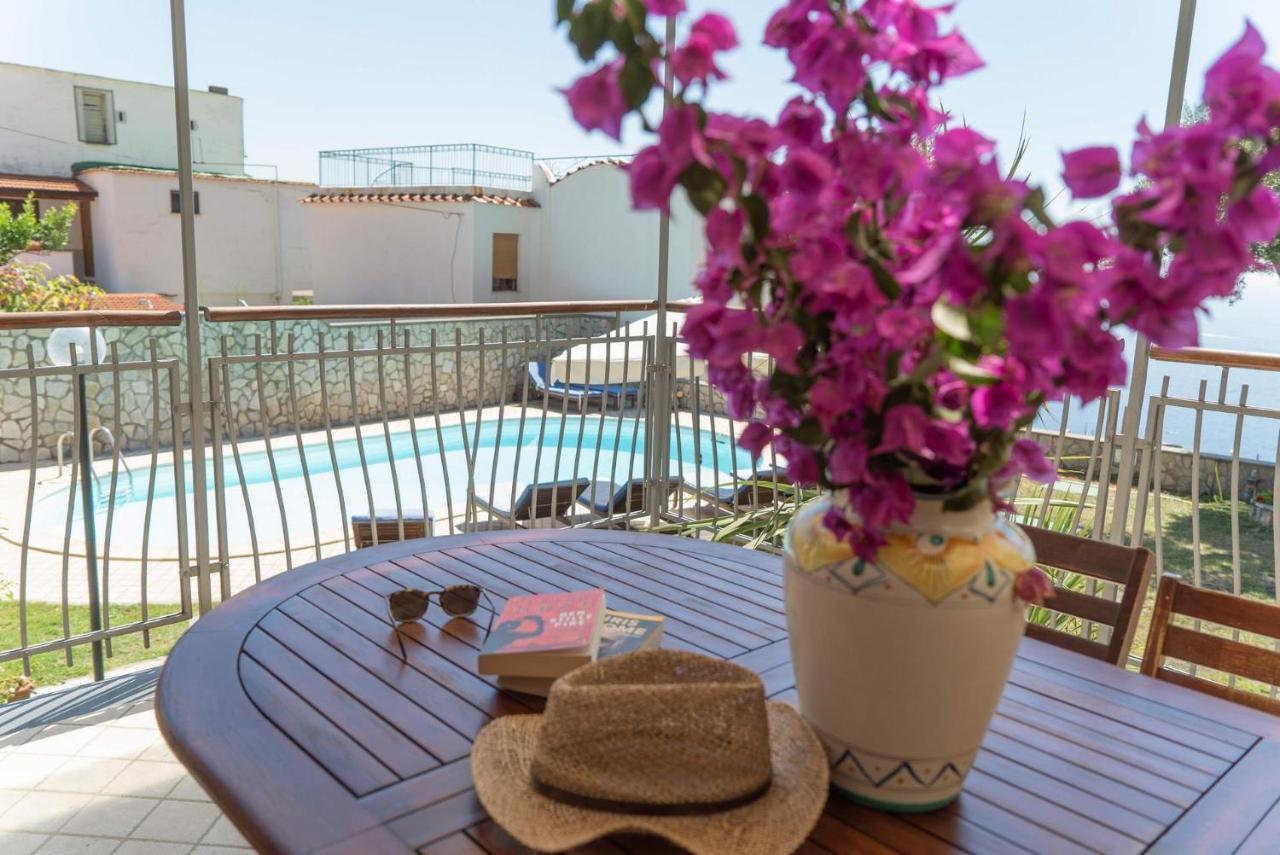 Olga'S Relais Aparthotel Massa Lubrense Exteriör bild