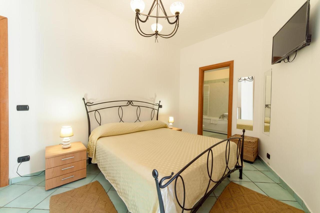 Olga'S Relais Aparthotel Massa Lubrense Exteriör bild